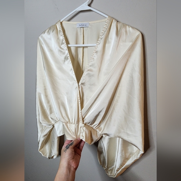 NWOT Gorgeous White Blouse - Picture 1 of 11